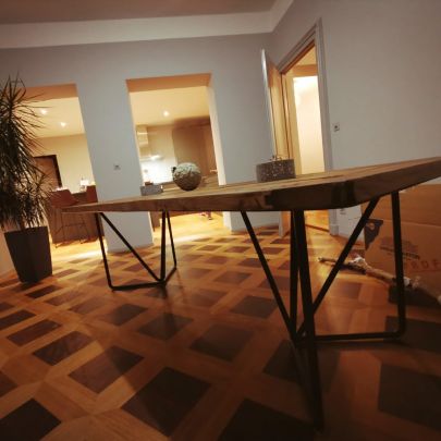 mobilier table